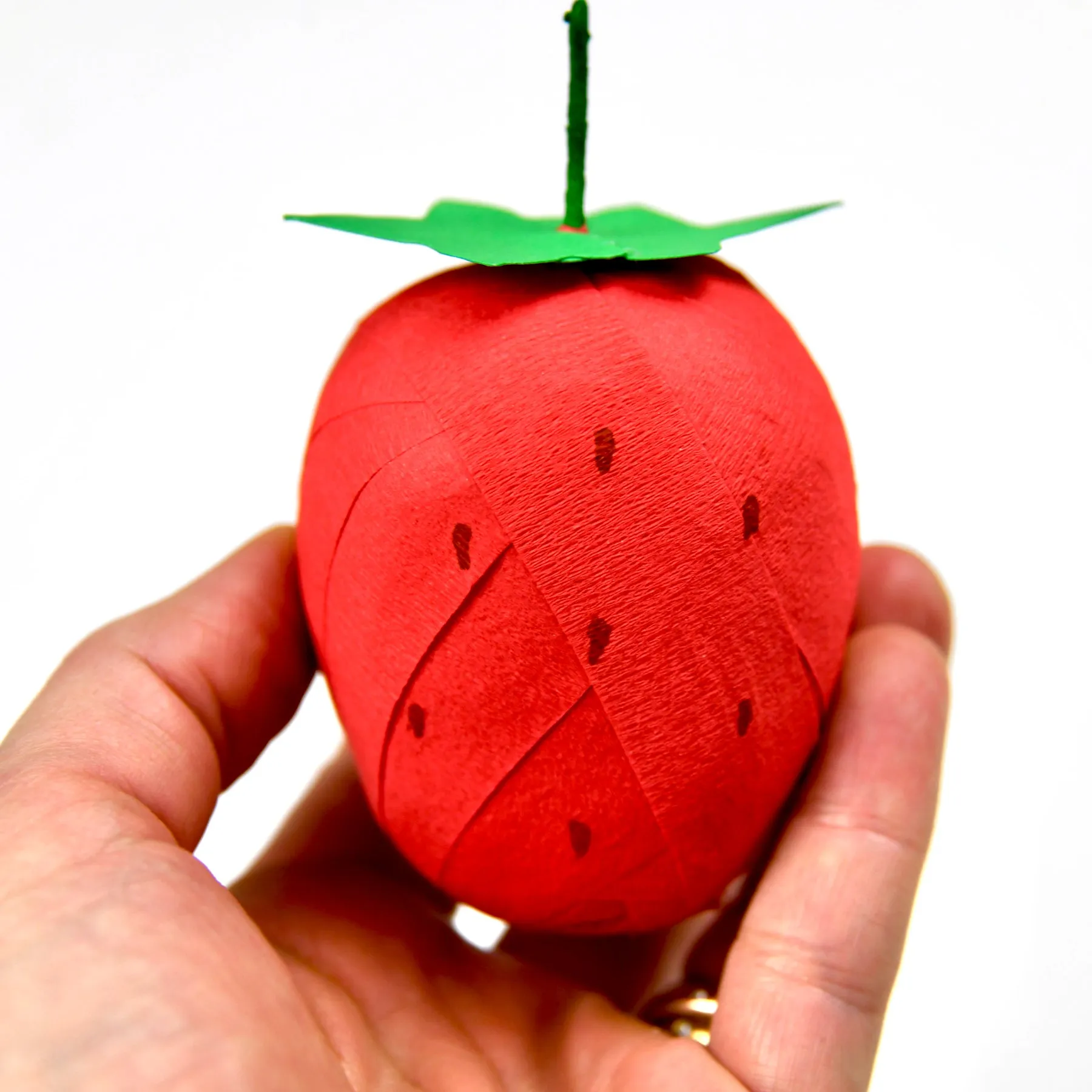 Mini Surprise Ball Strawberry
