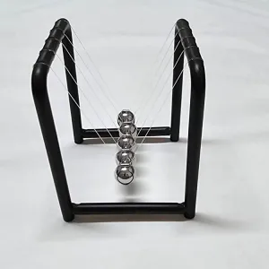 NEWTONS CRADLE 9 CM