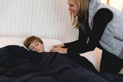 Sommerfly, Wipe-Clean Weighted Blanket, Royal Blue, Large