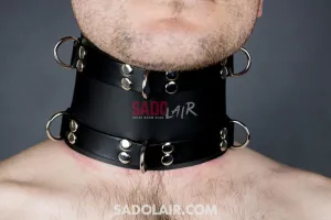 Strict leather collar